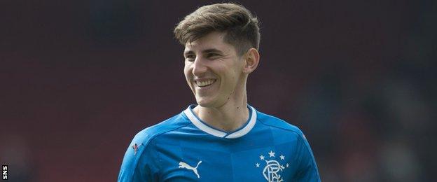 Emerson Hyndman in action for Rangers