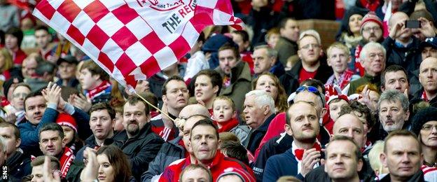 Aberdeen fans at the League Cup final at Celtic Park in 2014