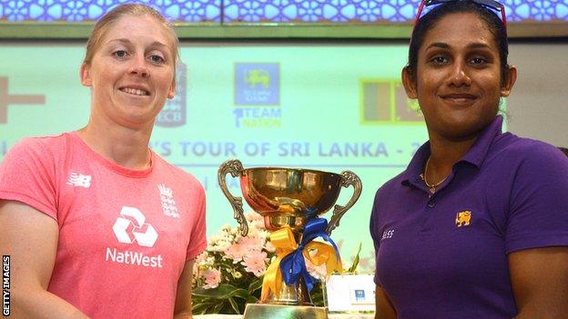 Captains Heather Knight and Chamari Atapattu with the ODI series trophy