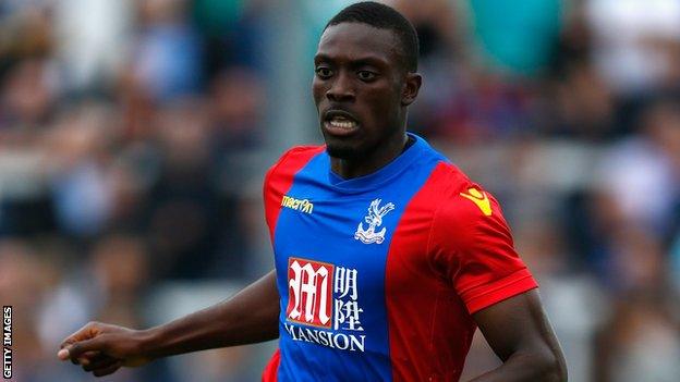 Freddie Ladapo in action for Crystal Palace