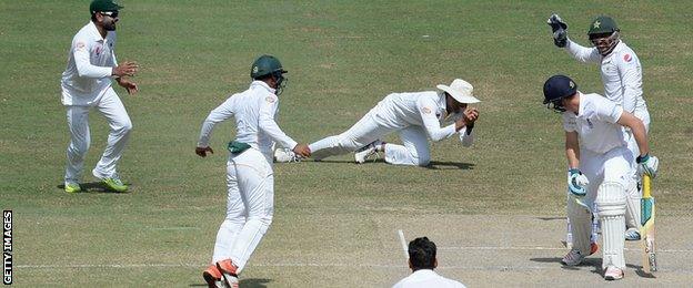 Younus Khan catches Jos Buttler