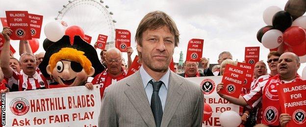 Sean Bean at a Sheffield United supporters' rally