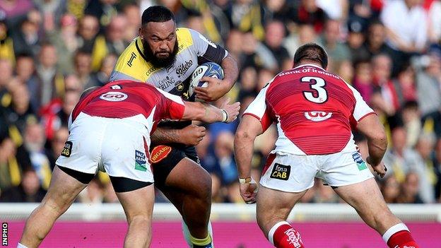 Callum Black and Wiehahn Herbst in action against La Rochelle prop Uini Atonio