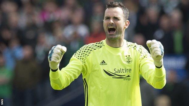 Aberdeen goalkeeper Joe Lewis