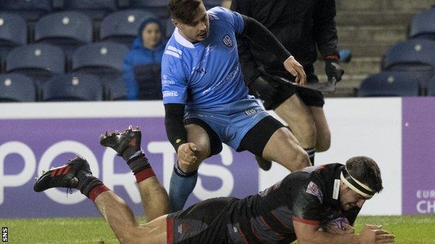 Stuart McInally scores doe Edinburgh