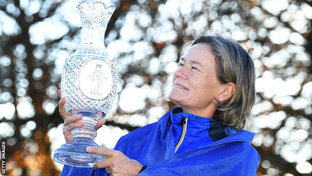 European captain Catriona Matthew holds the Solheim Cup in 2019