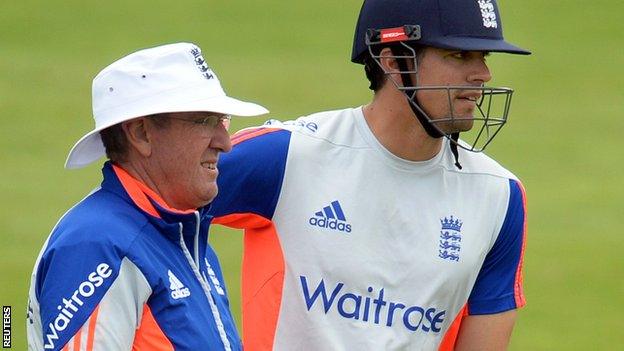 Trevor Bayliss (left) with Alastair Cook (right)