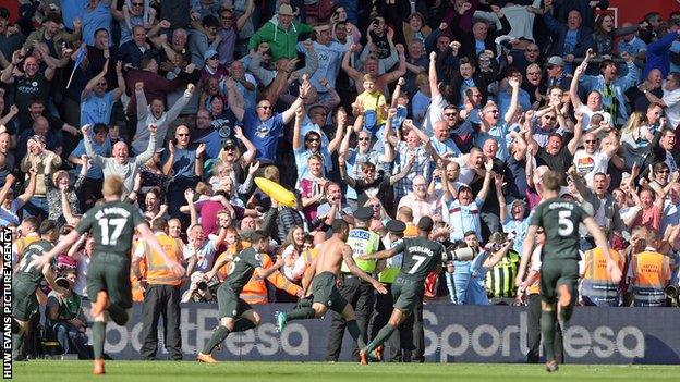 Manchester City players celebrate