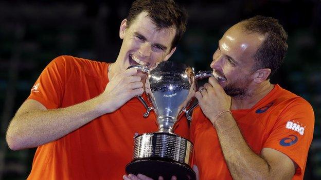 Jamie Murray (left) and partner Bruno Soares