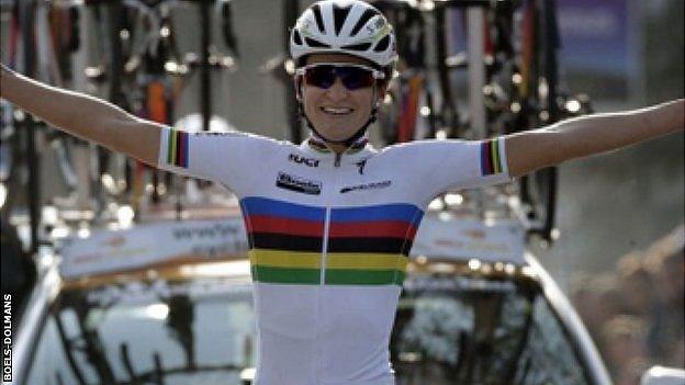 Lizzie Armistead wins her first race in the rainbow jersey