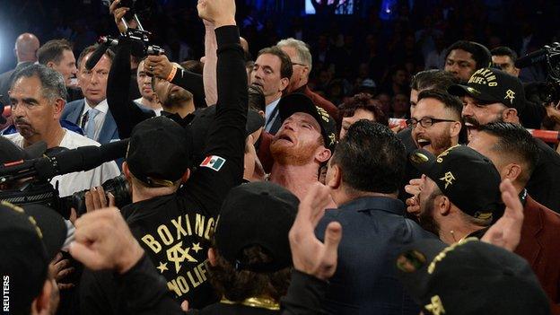 Alvarez looked to the sky as he was declared the winner