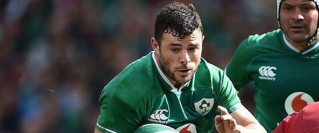 Ireland centre Robbie Henshaw