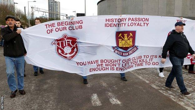 West Ham fans protest against their owners