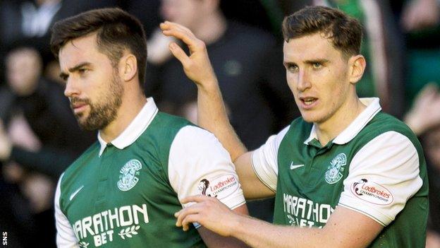 Hibs' Darren McGregor and Paul Hanlon celebrate