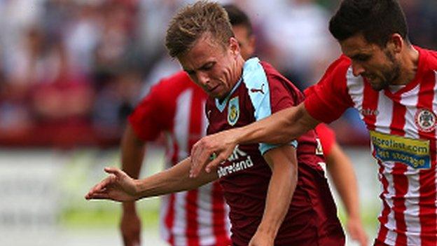 Burnley midfielder Steven Hewitt