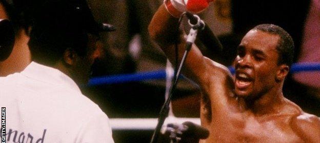 Sugar Ray Leonard celebrates his victory over Marvin Hagler in 1987