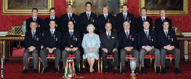 2005 Ashes-winning squad at Buckingham Palace, 9 February 2006. Back row from left: Geraint Jones (Kent), Andrew Strauss (Middlesex), Simon Jones (Glamorgan), Kevin Pietersen (Hampshire), Steve Harmison (Durham), Matthew Hoggard (Yorkshire), Paul Collingwood (Durham), Ian Bell (Warwickshire). Front row from left: Phil Neale (manager), Marcus Trescothick (Somerset), Michael Vaughan (Yorkshire), Queen Elizabeth II, the Duke of Edinburgh, Duncan Fletcher (coach), Andrew Flintoff (Lancashire), Ashley Giles (Warwickshire).