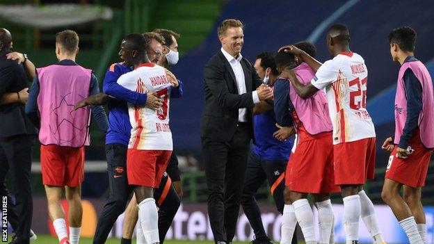 RB Leipzig coach Julian Nagelsmann (centre) and RB Leipzig's players