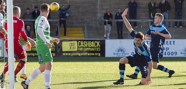 Stuart Malcolm equalises for Forfar