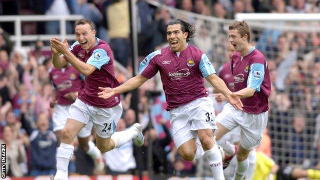 Carlos Tevez scores for West Ham against Manchester United