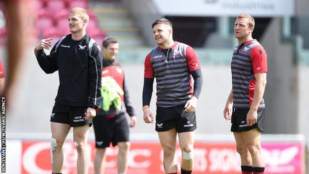 Johnny McNicholl, Steff Evans and Hadleigh Parkes training