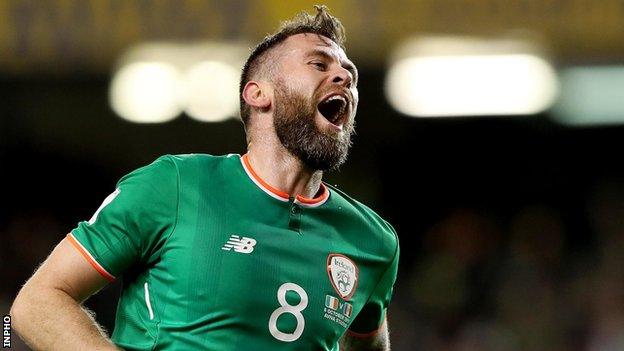 Daryl Murphy celebrates after scoring his second goal against Moldova