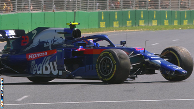 Alexander Albon spins off the track at Albert Park