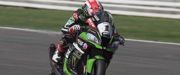 Jonathan Rea in action in Misano