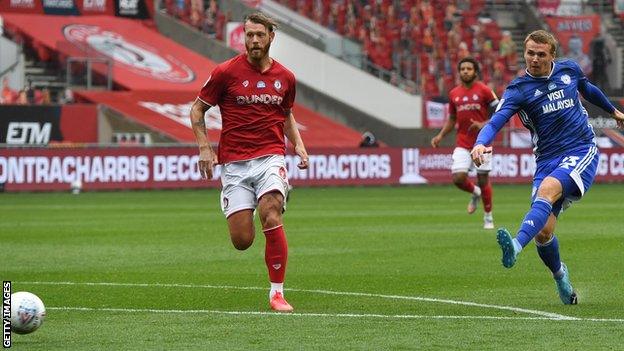 Danny Ward scoring for Cardiff City against Bristol City