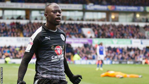 Mo Barrow celebrates