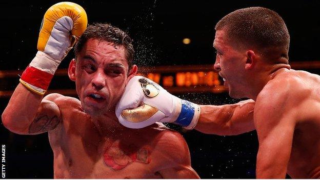 Lee Selby lands with a right hook against Fernando Montiel