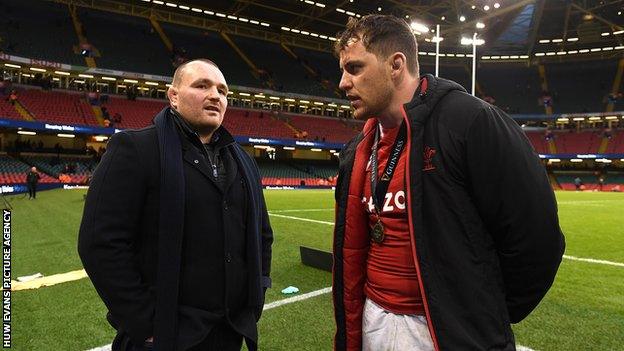 Ken Owens talking to fellow Scarlets and Wales hooker Ryan Elias after the Six Nations victory over Scotland in February 2022