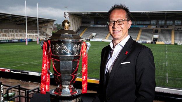 Jon Dutton with Rugby League World Cup trophy