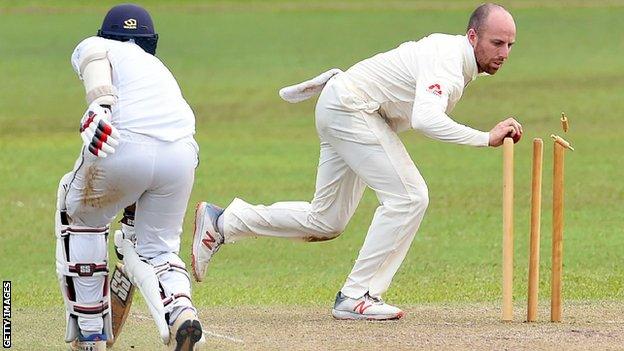 Jack Leach in action