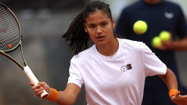 Emma Raducanu practises in Rome before the Italian Open