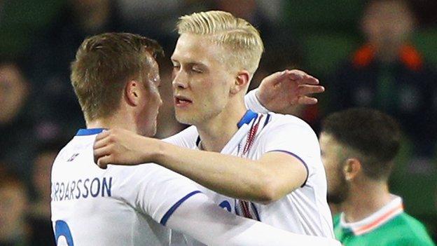 Iceland celebrate against Republic of Ireland