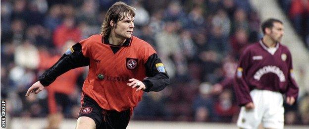 Pressley left Dundee United to join Hearts in 1998