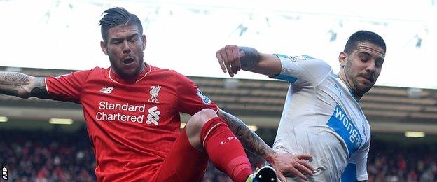 Alberto Moreno (left)