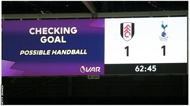 Fulham v Tottenham VAR check