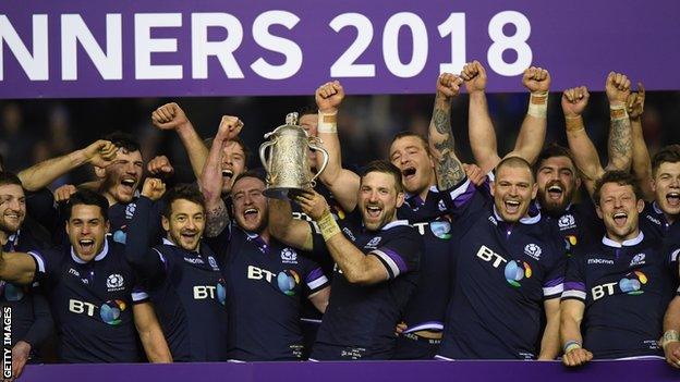 Scotland celebrate with the Calcutta Cup