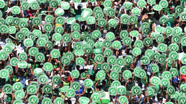 Fans at the Arena Conda stadium