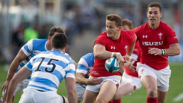 Hallam Amos' fine handling skills unlocked the Argentina defence for the opening Wales try