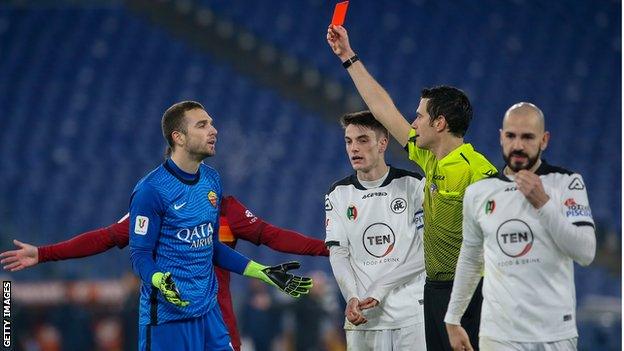 Goalkeeper Pau Lopez of AS Roma receives a red card during the Coppa Italia match between Roma and Spezia