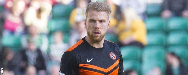 Henri Anier in action for Dundee United