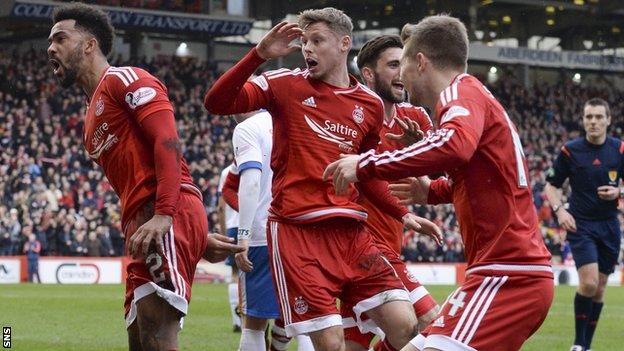 Shay Logan (left)