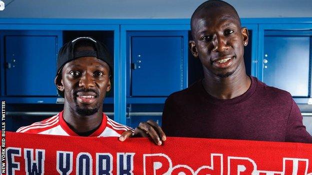 Shaun Wright-Phillips (left) and brother Bradley