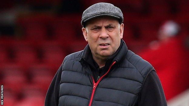 Garry Hill on the sidelines at Ebbsfleet