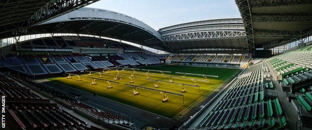 England play the United States at the Kobe Misaki Stadium