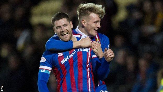 Iain Vigurs agus Coll Donaldson