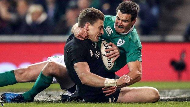 Beauden Barrett scores New Zealand's second try despite Johnny Sexton's efforts